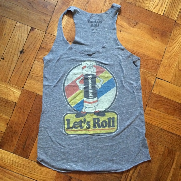 Urban Outfitters Tops - Tootsie roll graphic tank
