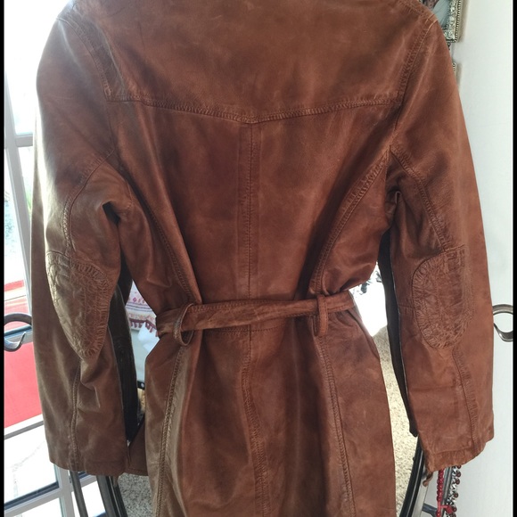 Distressed leather trench - cognac - Picture 2 of 4