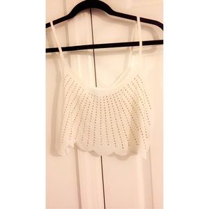 White cropped scallop tank