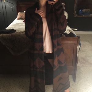 Long geometric pattern sweater