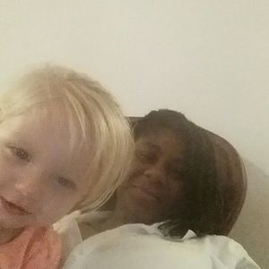 Meet your Posher, Candi