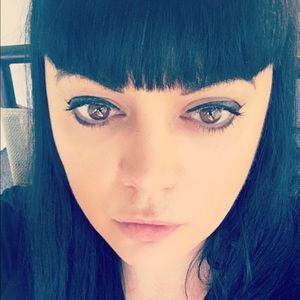 Meet your Posher, Gina