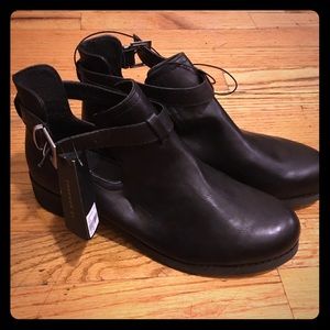 Black motorcycle boots