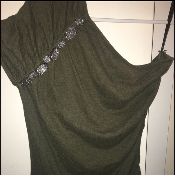 One shoulder green shirt with stones