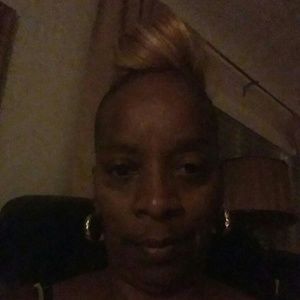 Meet your Posher, Toni