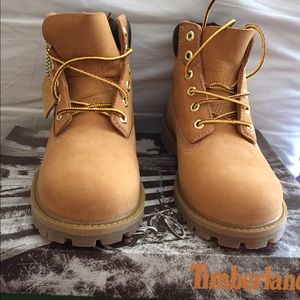 Nubuck Timberland Boots Kids size 2.5 New