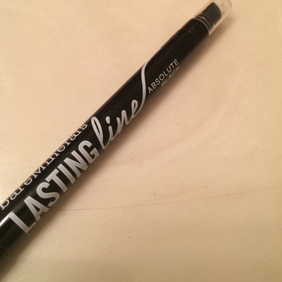 Bare minerals Lasting Line in absolute black