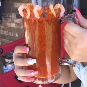 Meet your Posher, Claudia