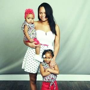 Meet your Posher, Tee