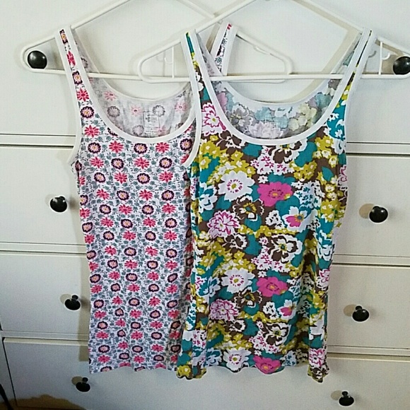 TWO FOR ONE! 2 Mossimo tank tops
