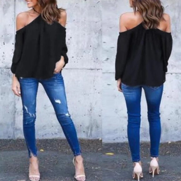 Tops - 🎉🎉🎉Cute Black Top🎉🎉