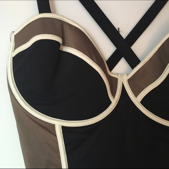 NWT plus size swimsuit size 22