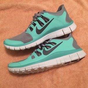 Nike Free Runs