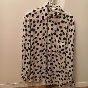 Black and white geometric print button down top