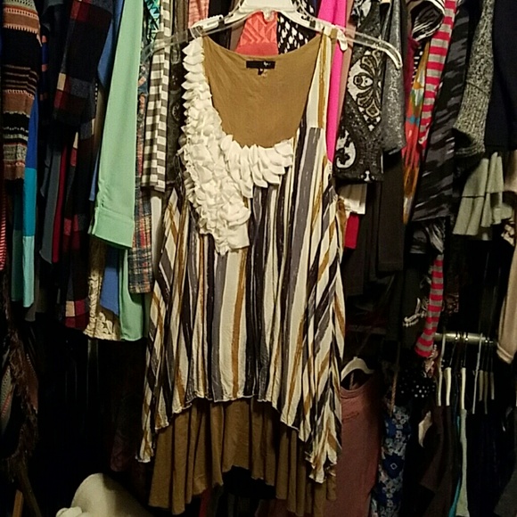 very cute flowy dress