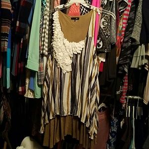 very cute flowy dress