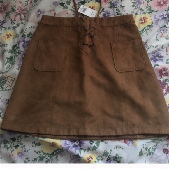 Lace up skirt - Picture 3 of 3