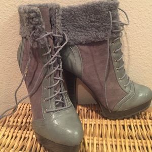 Gray suede/leather booty