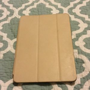 IPOD Air 2 Case frm Apple Store