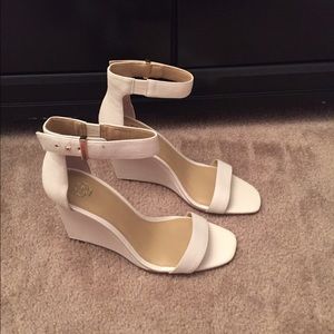 New in box Ann Taylor wedge
