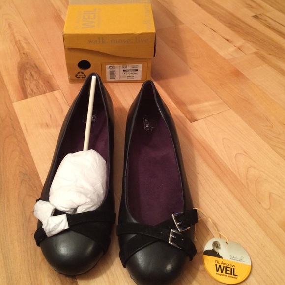Size 9 black Dr. Weil flats. Brand new. Never worn - Picture 1 of 3