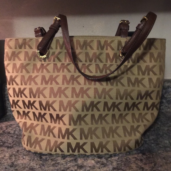 Michael Kors Tote - Picture 2 of 4