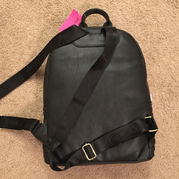 🚫Sold🚫Betsey Johnson Quilted Hearts Backpack - Picture 2 of 4