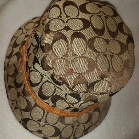 ❌❌SOLD❌❌ Authentic COACH Women  BUCKET Hat - NEW! - Picture 2 of 3