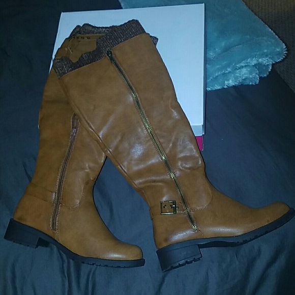 NEW brown riding boots