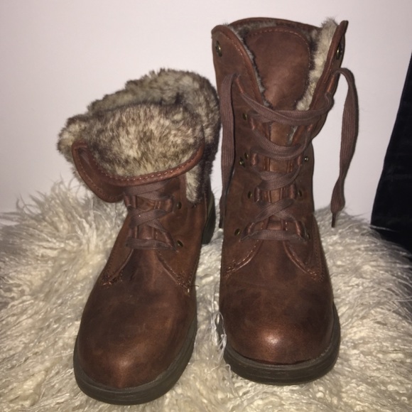 Combat boots worn two different ways!