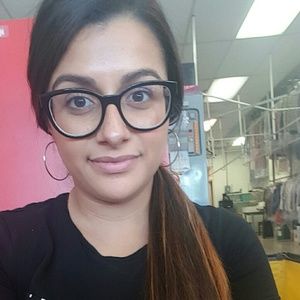 Meet your Posher, Delyna