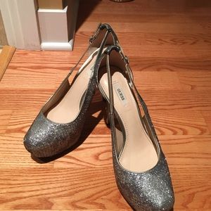 Guess sparkly silver pumps, size 9
