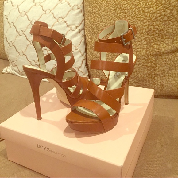 BG-MYSTIC Platform sandals
