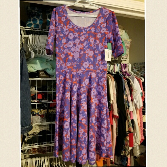 Lularoe nicole size large