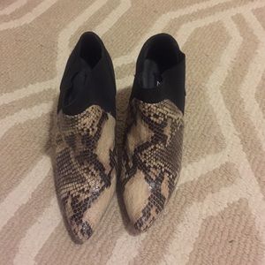 Women's snake skin booties 3in heel