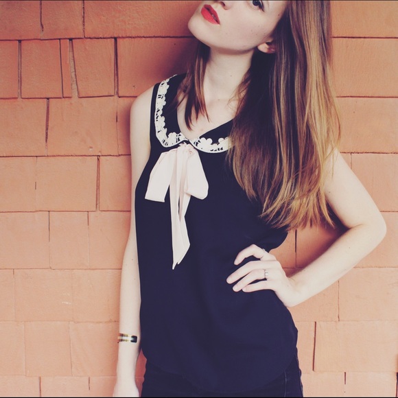 LC Lauren Conrad Tops - Lace Collared Tank 🎀