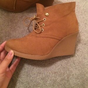 Merona ankle books with a wedge.