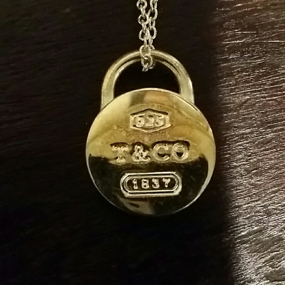 TIFFANY 925 sterling locket with chain