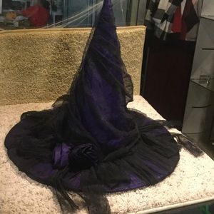 Elegant witch hat