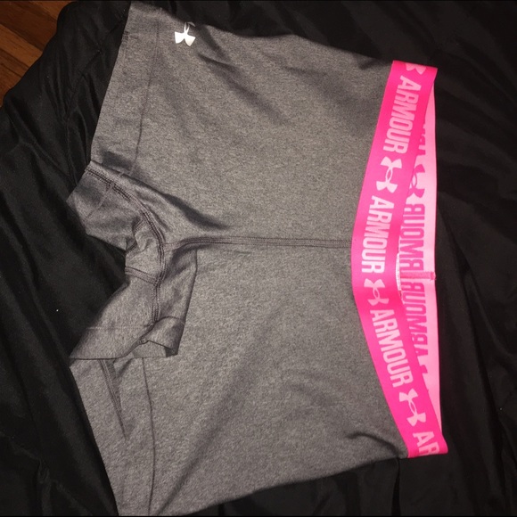 Under Armour active shorts size medium