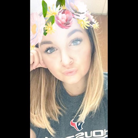 Meet your Posher, Cassie