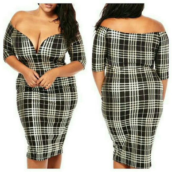 Wild Plum Boutique Dresses & Skirts - $⬇➕ "Eva" Houndstooth Dress