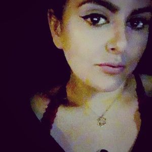 Meet your Posher, Veronica