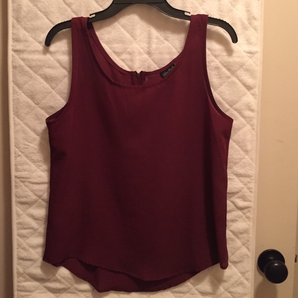 Maroon tank sleeveless blouse