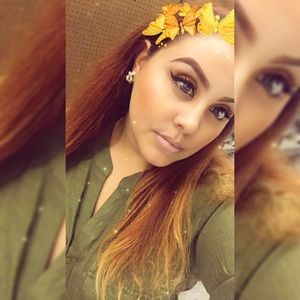 Meet your Posher, Alondra