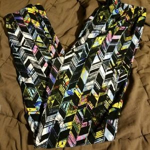 Patterned leggings