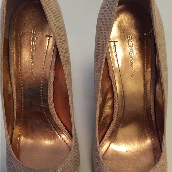 BCBGeneration Nude Heels - Picture 4 of 4