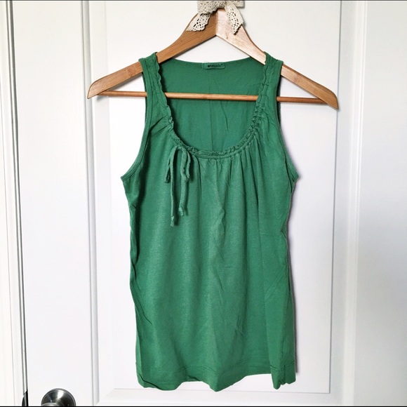 ❤️SOLD❤️ green tank top with drawstring neckline - Picture 3 of 4