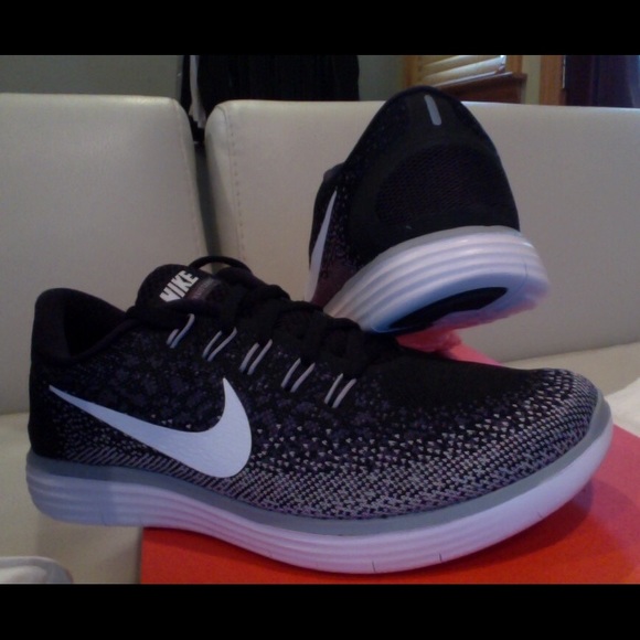Nike Free RN Distance Running Shoe Women's 7.5