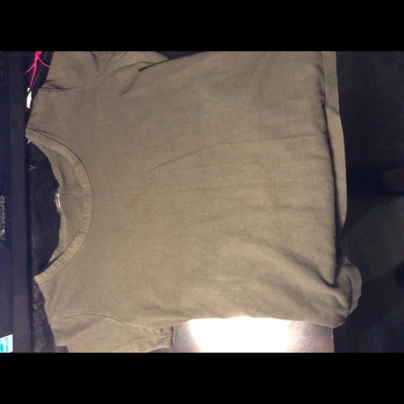 Shirts - Picture 4 of 4